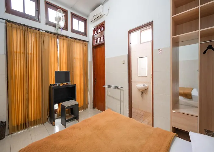 Dewata Indah Mitra Reddoorz 2* Denpasar