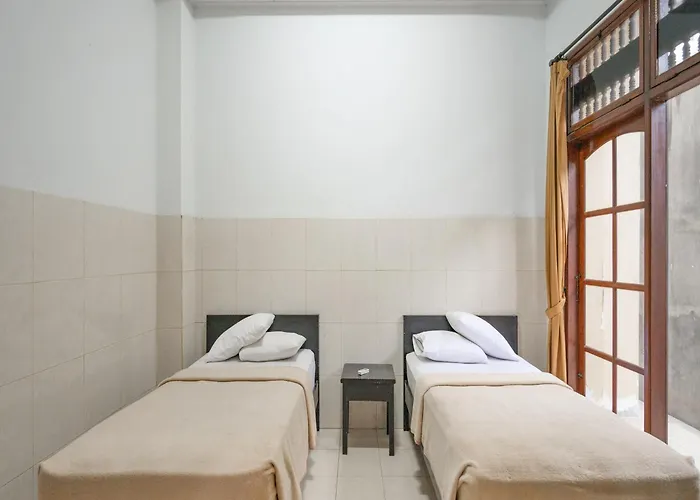 Dewata Indah Mitra Reddoorz Hotel