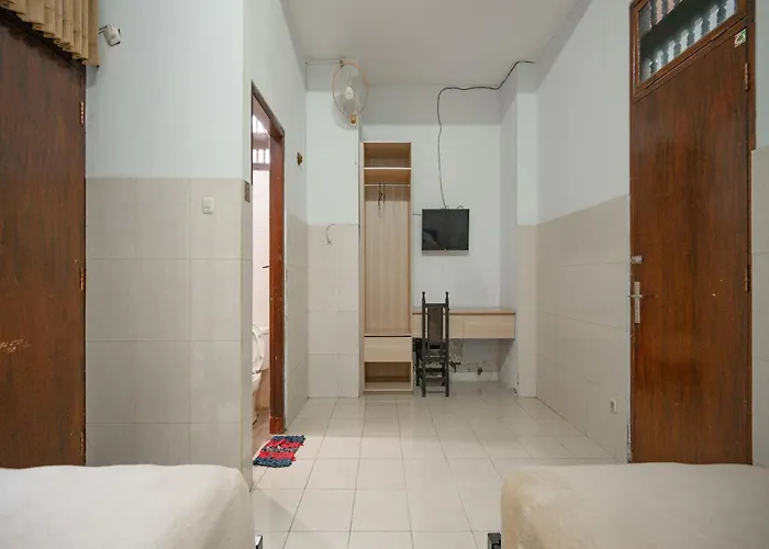 Dewata Indah Mitra Reddoorz Hotel Denpasar