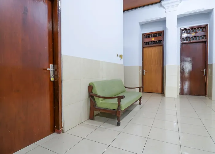 Dewata Indah Mitra Reddoorz Hotel