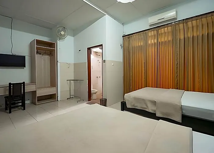 Dewata Indah Mitra Reddoorz Hotel 2*