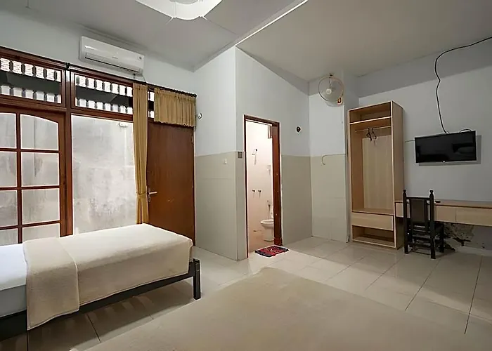 Dewata Indah Mitra Reddoorz 2* Denpasar