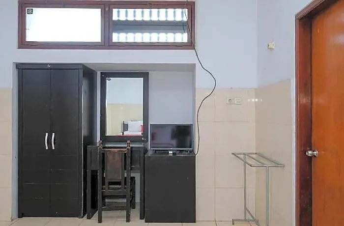 Dewata Indah Mitra Reddoorz 2*