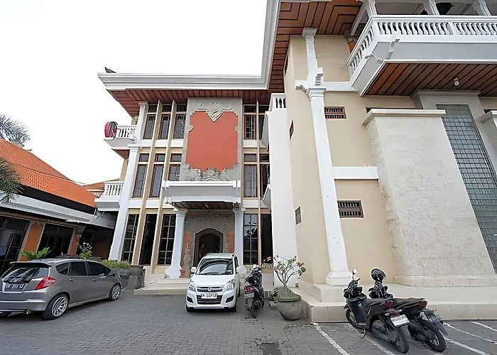 Dewata Indah Mitra Reddoorz Denpasar
