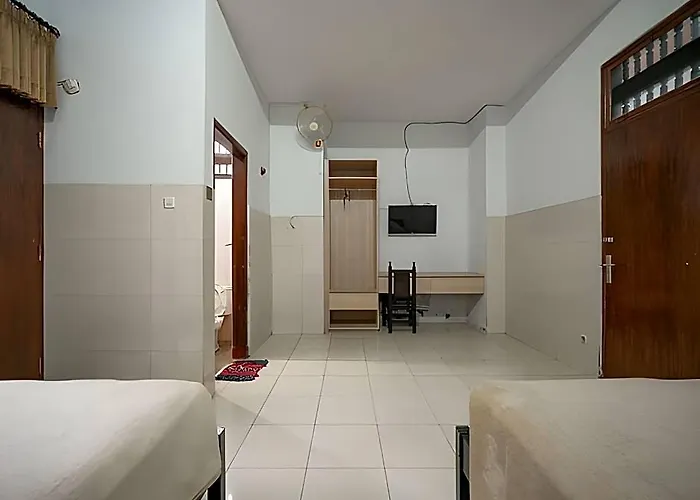 Dewata Indah Mitra Reddoorz Hotel Denpasar